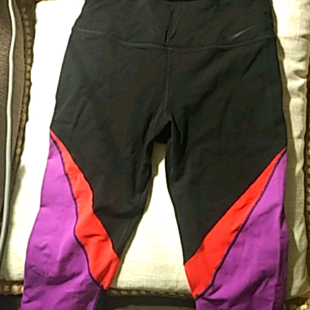 Nike Dri-Fit Capri Leggings